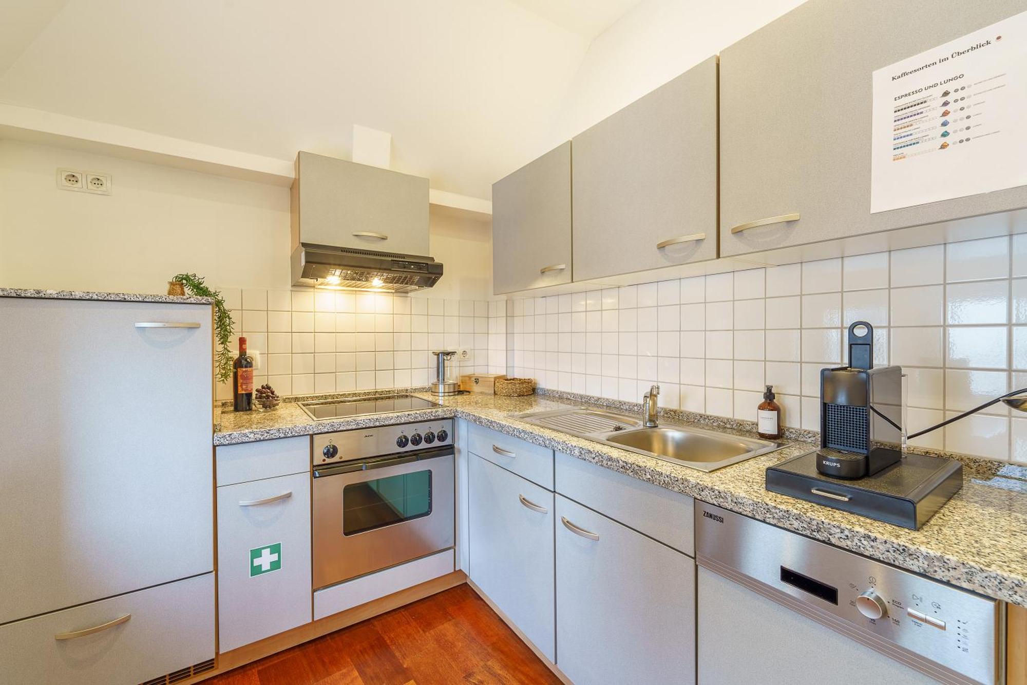 Maisonette Am Holstentor Mit Dachterrasse Und Heimkino Lubeck Exterior photo